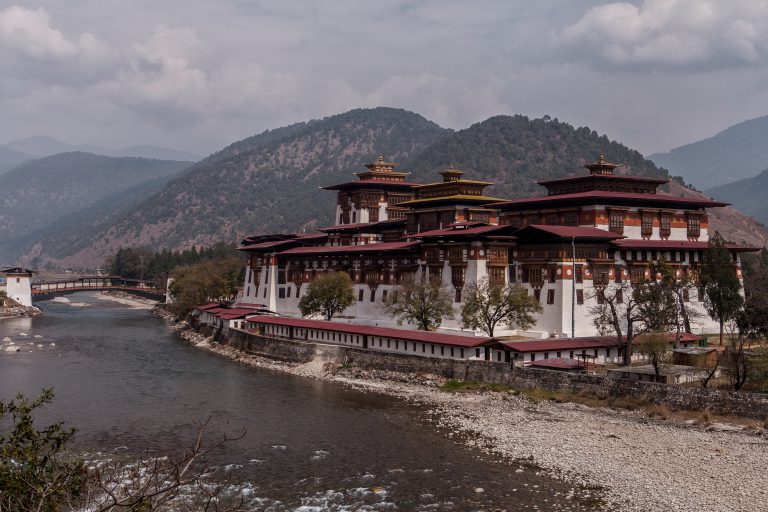 Wanddecoratie | Tempel in Bhutan, fotografie, fotograaf, reisfotografie, vrij werk, kunst, art