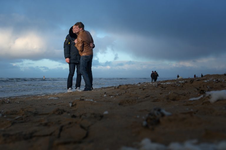familie fotograaf Heerhugowaard, loveshoot op het strand van Zandvoort, vrienden, gezin, gezinsfotograaf, familiefotograaf