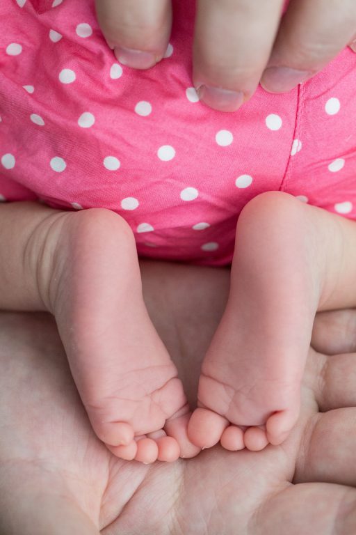 newborn Fotograaf Heerhugowaard, kleine voetjes, fotografie, babyfotografie, pasgeboren