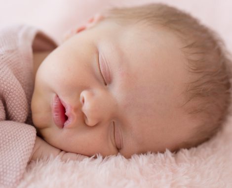 newborn Fotograaf Heerhugowaard, Milou slaapt lekker, fotografie, babyfotografie, pasgeboren